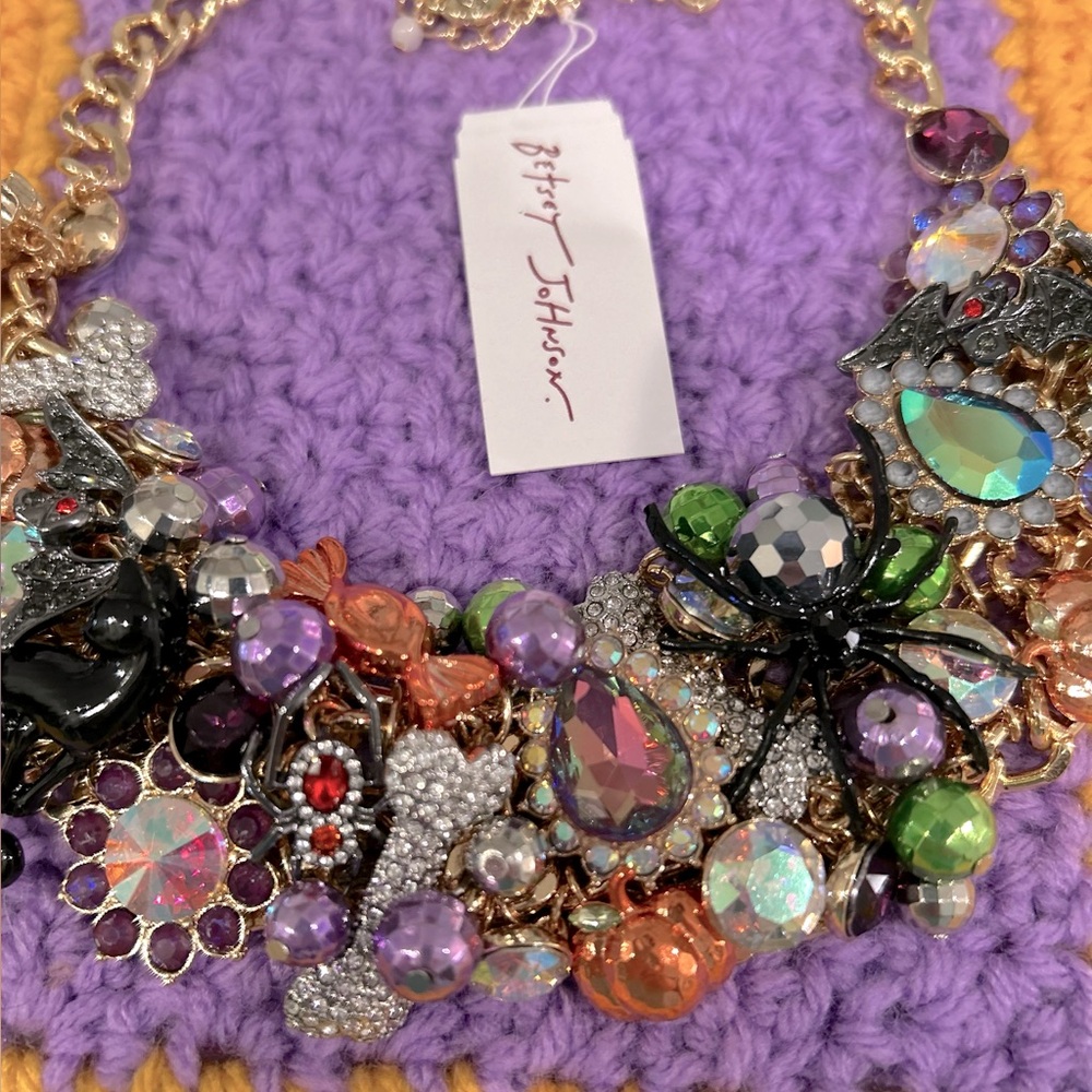 NWT Betsey Johnson Halloween Charm Bib Chain Necklace - Picture 6 of 8